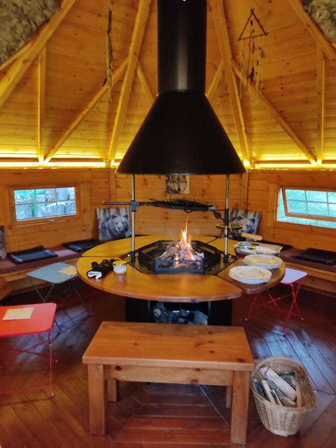 La Pierre Trouee Chambre D'Hotes Châteauneuf-de-Randon Eksteriør bilde